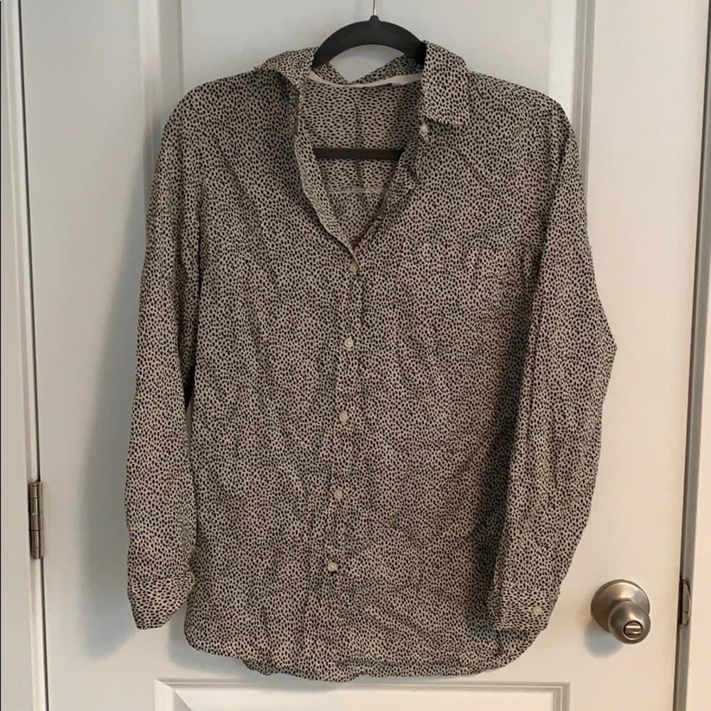 Animal print pocketed button up